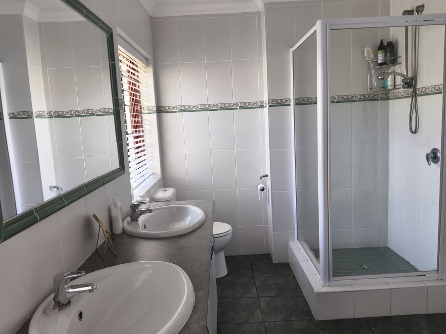 3 Bedroom Property for Sale in The Island Western Cape